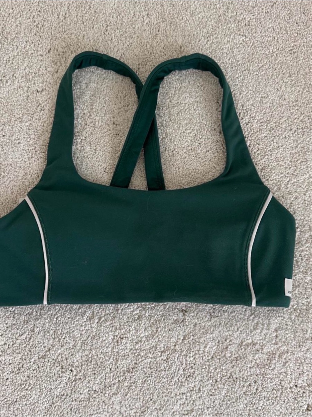 Vouri SET BRA SMALL LEGGINGS MED NEVER WORN